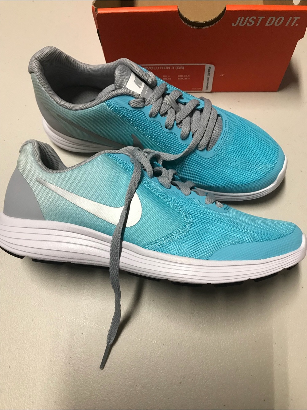 Nike Women's Turquoise and Gray Running Sneakers